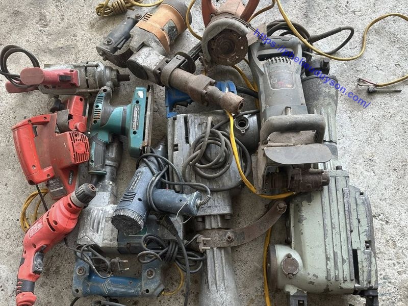 Thu mua máy móc thanh lý máy móc hư không còn sử dụng nữa.